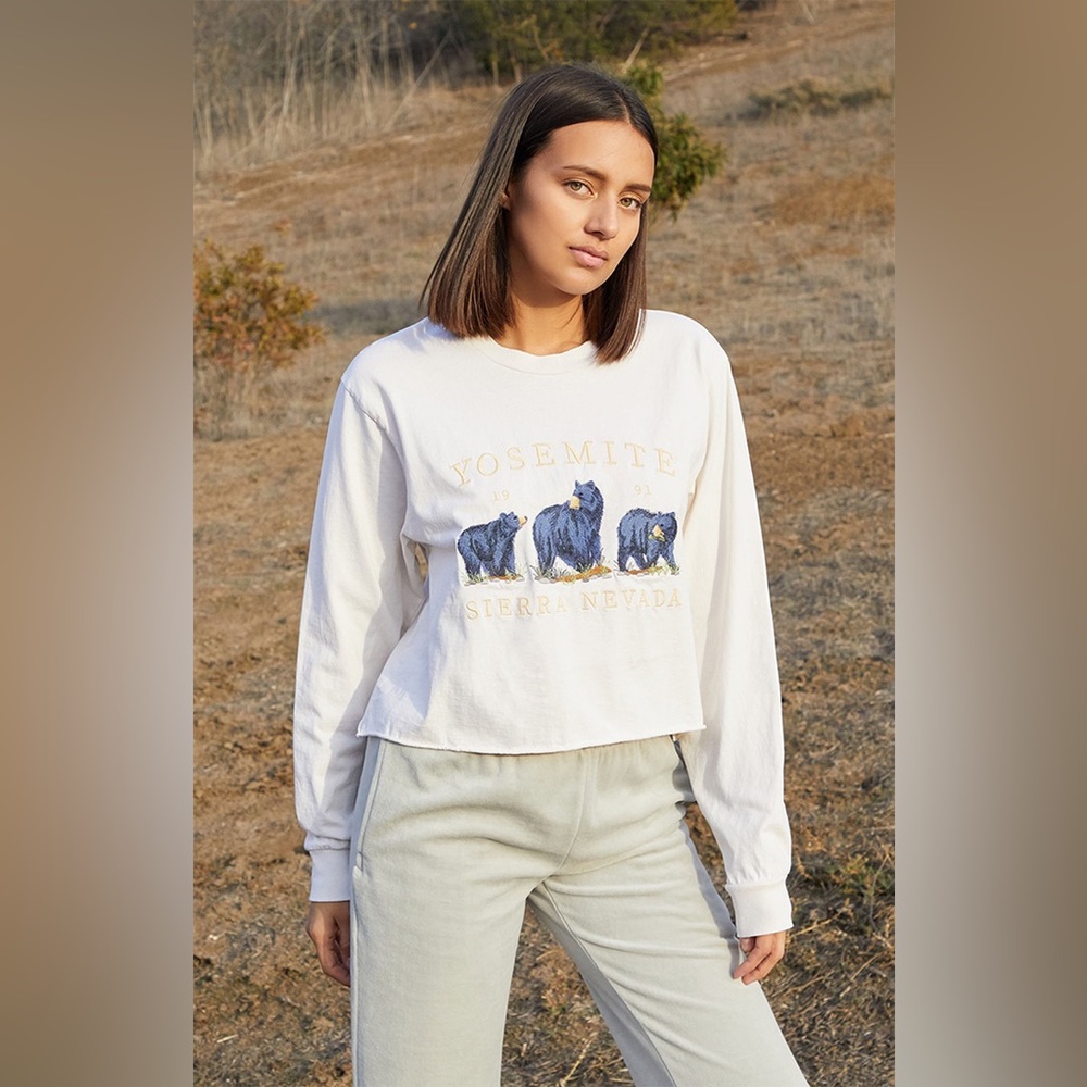 J. Galt Brandy Melville Embroidered Yosemite Bears Cropped Long Sleeve Cream Top